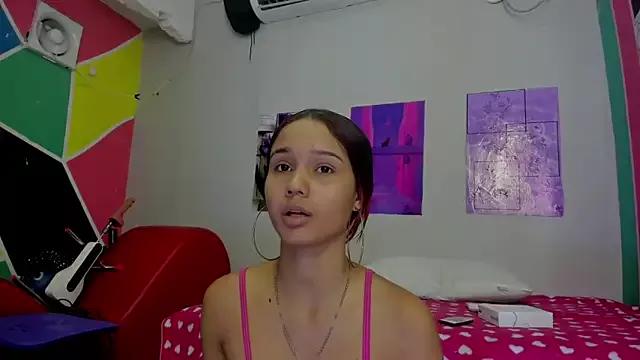 Girls: discover live performances with matured cam models, from teasing to fixations, in a variety of stunning live sex cams.