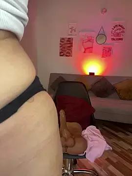 Mariangeel from StripChat is Freechat