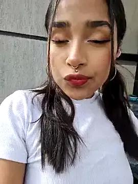 Girls: discover live performances with matured cam models, from teasing to fixations, in a variety of stunning live sex cams.