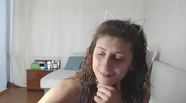 Girls: discover live performances with matured cam models, from teasing to fixations, in a variety of stunning live sex cams.