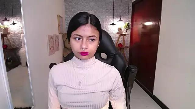 marrtinna from StripChat