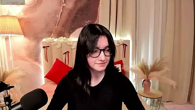 Girls: discover live performances with matured cam models, from teasing to fixations, in a variety of stunning live sex cams.