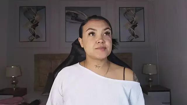martina_vegaa_ from StripChat is Freechat