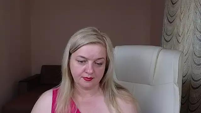 Mary_Mist from StripChat is Freechat
