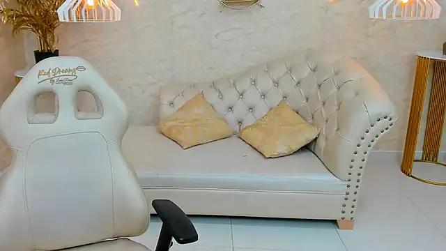 MARY_RESTLESS from StripChat is Freechat