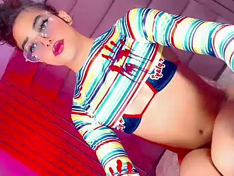 maryam-fox from StripChat is Freechat