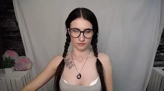 MaryEm976 from StripChat is Freechat