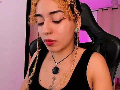 MaryJanelovers from StripChat is Freechat