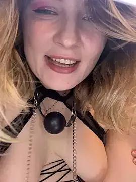 Girls: discover live performances with matured cam models, from teasing to fixations, in a variety of stunning live sex cams.