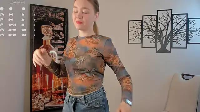MaryLancer from StripChat is Freechat