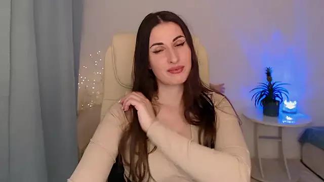 Girls: discover live performances with matured cam models, from teasing to fixations, in a variety of stunning live sex cams.