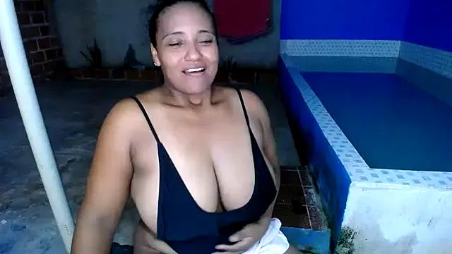 Girls: discover live performances with matured cam models, from teasing to fixations, in a variety of stunning live sex cams.