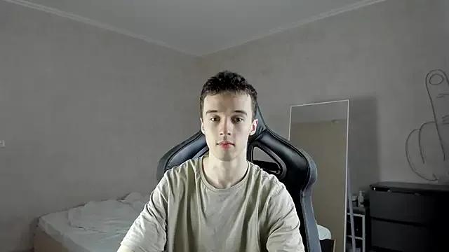 MasonWarholl from StripChat is Freechat