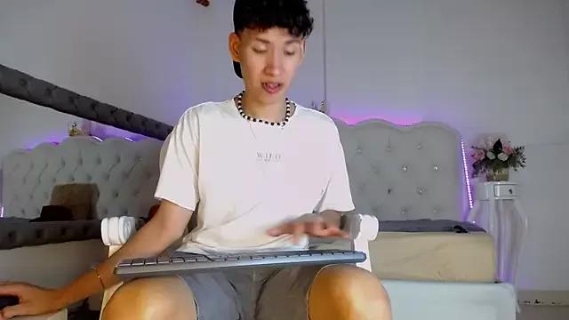 matteo_white1 from StripChat is Freechat