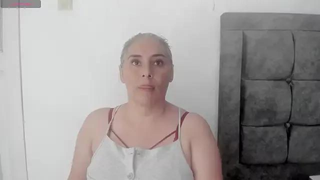 mature_gold from StripChat is Freechat