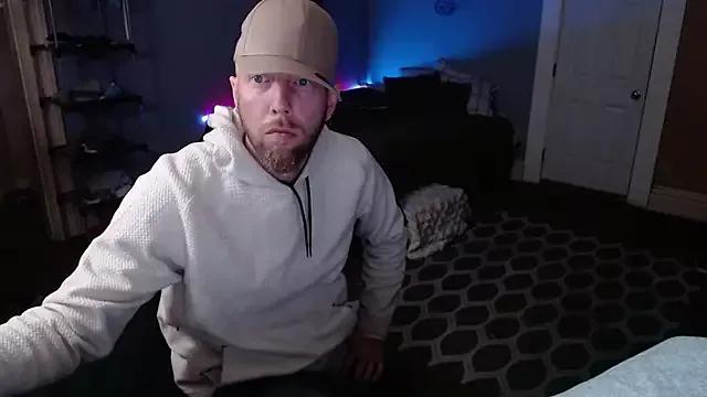 MaxRouger from StripChat is Freechat