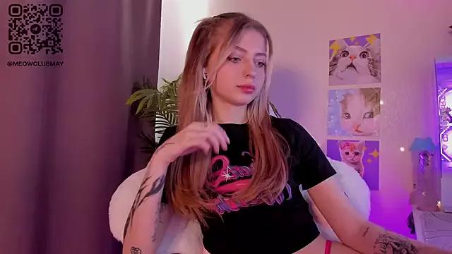 Girls: discover live performances with matured cam models, from teasing to fixations, in a variety of stunning live sex cams.