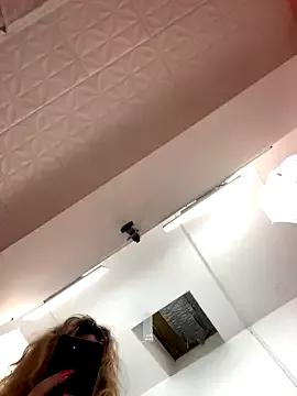 MayaMillan from StripChat
