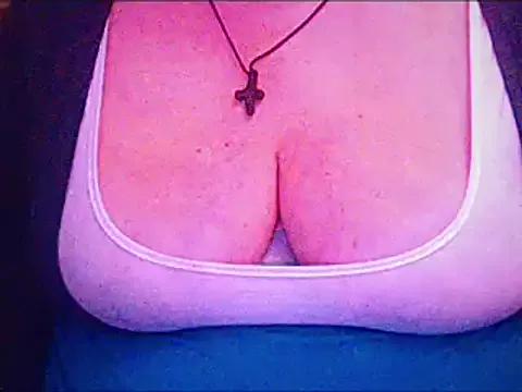 Girls: discover live performances with matured cam models, from teasing to fixations, in a variety of stunning live sex cams.