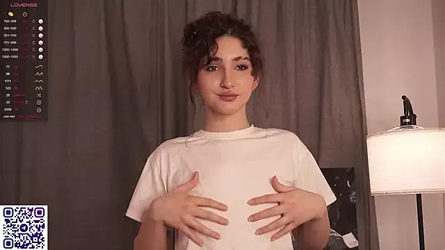 Girls: discover live performances with matured cam models, from teasing to fixations, in a variety of stunning live sex cams.