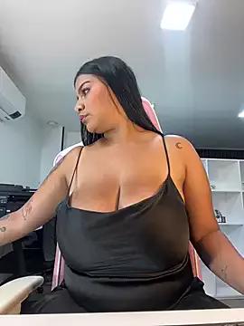 Girls: discover live performances with matured cam models, from teasing to fixations, in a variety of stunning live sex cams.