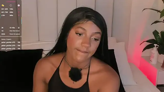 Megan_Brunette2