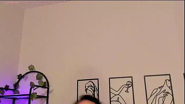Girls: discover live performances with matured cam models, from teasing to fixations, in a variety of stunning live sex cams.