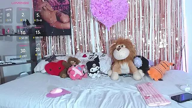 Girls: discover live performances with matured cam models, from teasing to fixations, in a variety of stunning live sex cams.
