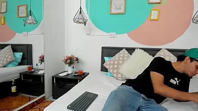 Girls: discover live performances with matured cam models, from teasing to fixations, in a variety of stunning live sex cams.