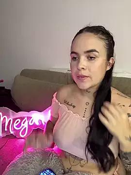 Girls: discover live performances with matured cam models, from teasing to fixations, in a variety of stunning live sex cams.