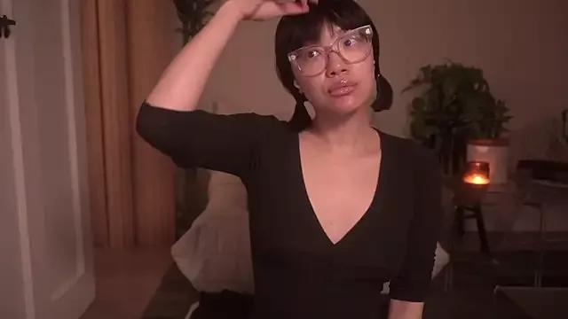 Girls: discover live performances with matured cam models, from teasing to fixations, in a variety of stunning live sex cams.
