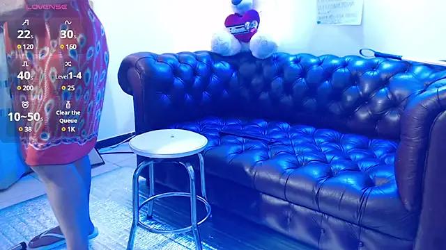Girls: discover live performances with matured cam models, from teasing to fixations, in a variety of stunning live sex cams.