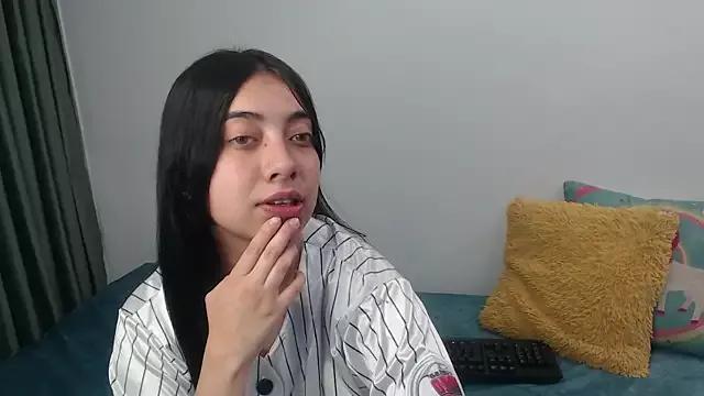 Meghan_rossi from StripChat is Freechat