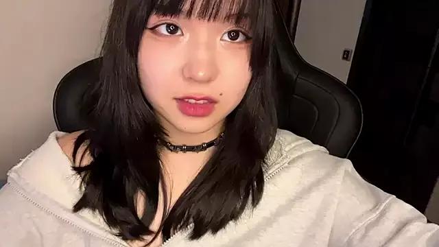 Girls: discover live performances with matured cam models, from teasing to fixations, in a variety of stunning live sex cams.