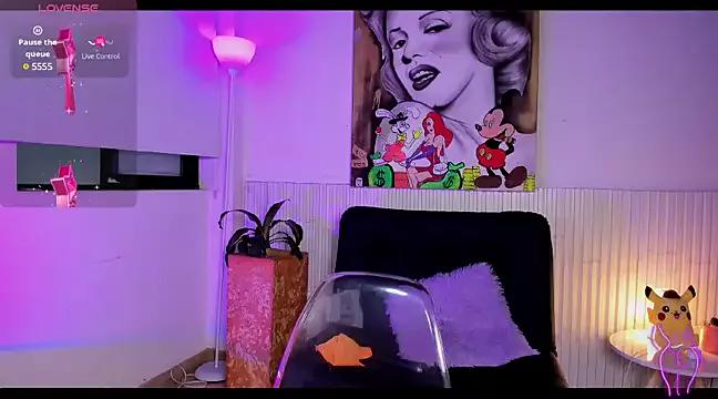 Girls: discover live performances with matured cam models, from teasing to fixations, in a variety of stunning live sex cams.