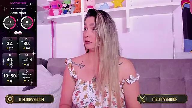 Girls: discover live performances with matured cam models, from teasing to fixations, in a variety of stunning live sex cams.