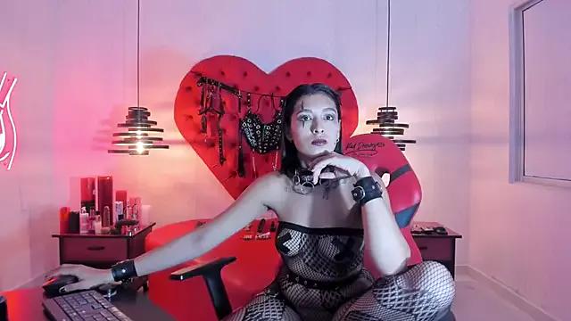 Girls: discover live performances with matured cam models, from teasing to fixations, in a variety of stunning live sex cams.
