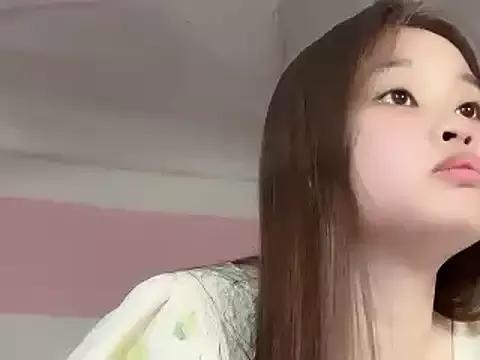 Melena039 from StripChat