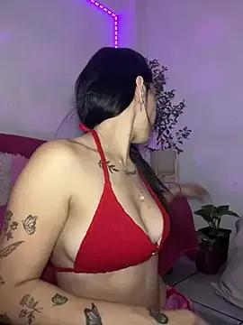 Girls: discover live performances with matured cam models, from teasing to fixations, in a variety of stunning live sex cams.