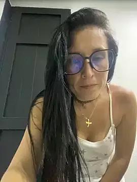 Girls: discover live performances with matured cam models, from teasing to fixations, in a variety of stunning live sex cams.
