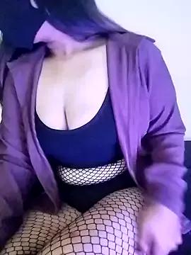 Girls: discover live performances with matured cam models, from teasing to fixations, in a variety of stunning live sex cams.