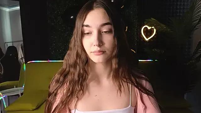 MelissaPristine from StripChat is Freechat