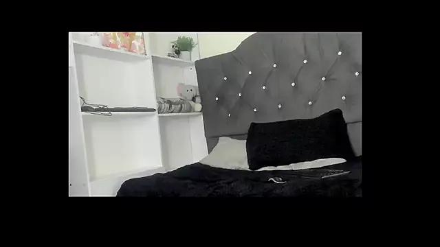 Girls: discover live performances with matured cam models, from teasing to fixations, in a variety of stunning live sex cams.