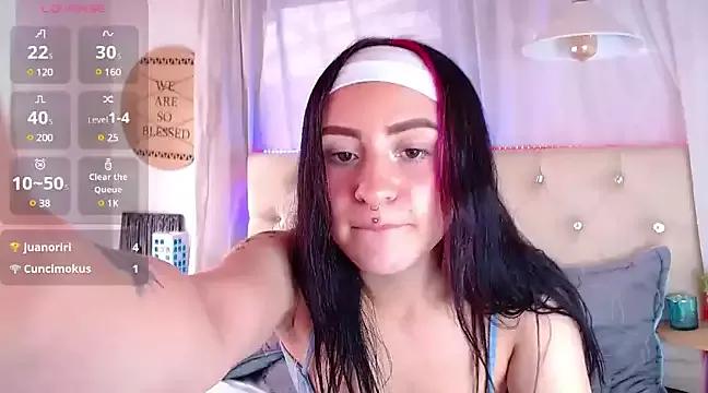 Girls: discover live performances with matured cam models, from teasing to fixations, in a variety of stunning live sex cams.