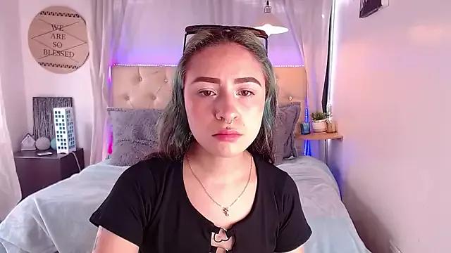 Girls: discover live performances with matured cam models, from teasing to fixations, in a variety of stunning live sex cams.