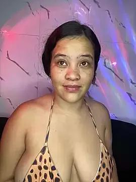 Girls: discover live performances with matured cam models, from teasing to fixations, in a variety of stunning live sex cams.