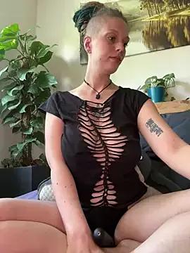 MenaDreadfull from StripChat is Freechat