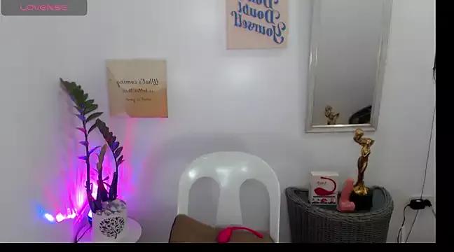 Girls: discover live performances with matured cam models, from teasing to fixations, in a variety of stunning live sex cams.