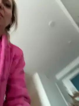 Girls: discover live performances with matured cam models, from teasing to fixations, in a variety of stunning live sex cams.