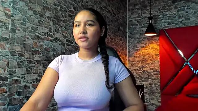 Mia_Curlyy from StripChat is Freechat